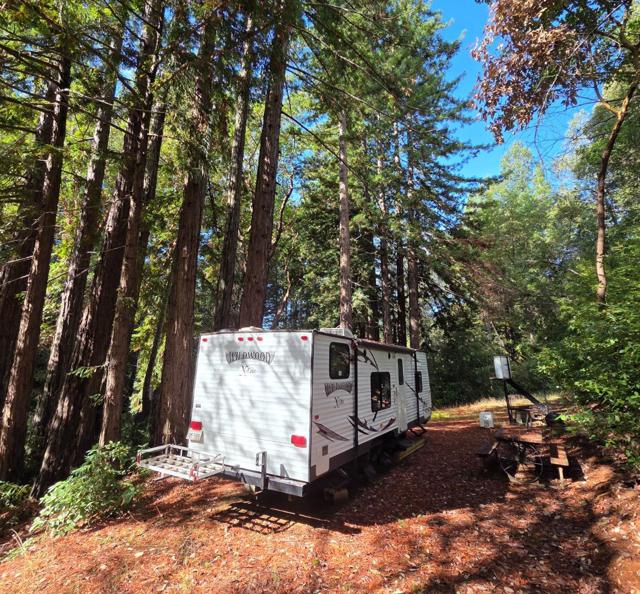 1140 Warren Drive, Santa Cruz CA: https://media.crmls.org/mediaz/ee3f58eb-2b6a-49ab-960c-efb79fcb547d.jpg