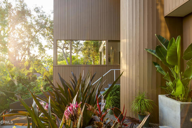 2266 Panorama Terrace, Los Angeles CA: https://media.crmls.org/mediaz/ee3f71bf-87b3-480b-b811-b3e85170916b.jpg