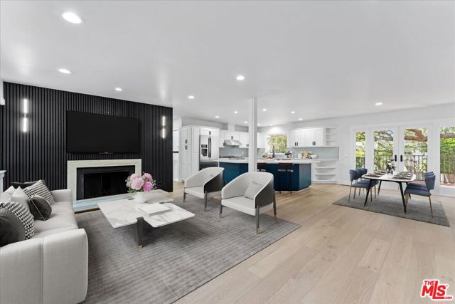 21171 Colina Drive, Topanga CA: https://media.crmls.org/mediaz/ee3faad4-655a-4828-886c-c92a937449a1.jpg