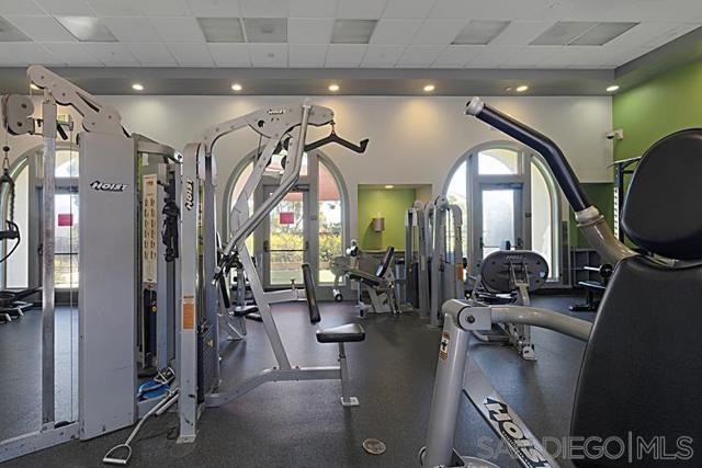 1623 Gila Ct, Chula Vista CA: https://media.crmls.org/mediaz/ee3fb161-dfa5-4878-9552-499f324ff4c1.jpg