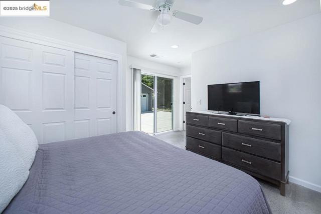 4585 Summer St, Olivehurst CA: https://media.crmls.org/mediaz/ee403531-31e5-49ef-ab14-f7eaf5c39a2f.jpg