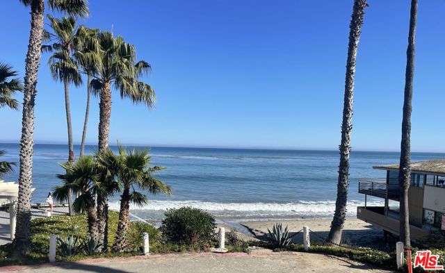 26668 Seagull Way, Malibu CA: https://media.crmls.org/mediaz/ee41065e-8375-4ca6-99c5-def5f342cde9.jpg