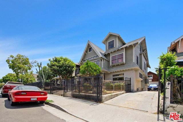 1238 S Bonnie Brae Street, Los Angeles CA: https://media.crmls.org/mediaz/ee41ba42-bd8b-4cf9-9301-0c3c45a27810.jpg