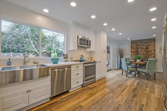 621 Monterey Avenue, Capitola CA: https://media.crmls.org/mediaz/ee442b21-e6d9-4aee-bb49-1bc97b5027ce.jpg