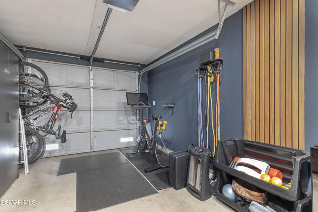 5200 Premiere Hills Circle, Woodland Hills CA: https://media.crmls.org/mediaz/ee44b5b9-e297-4823-9a9c-9d75a421c629.jpg