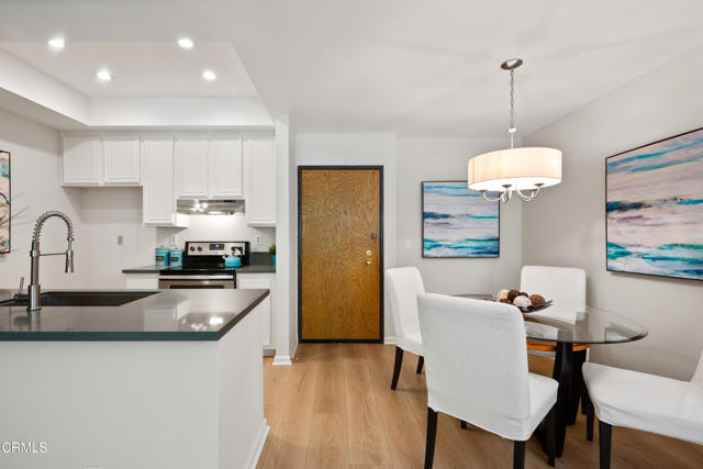 Detail Gallery Image 8 of 35 For 4200 via Arbolada #207,  Los Angeles,  CA 90042 - 2 Beds | 1 Baths