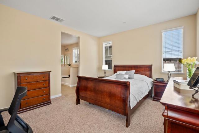 1141 Navigator Drive, Lathrop CA: https://media.crmls.org/mediaz/ee464a67-6176-4523-9296-463db7f97d31.jpg