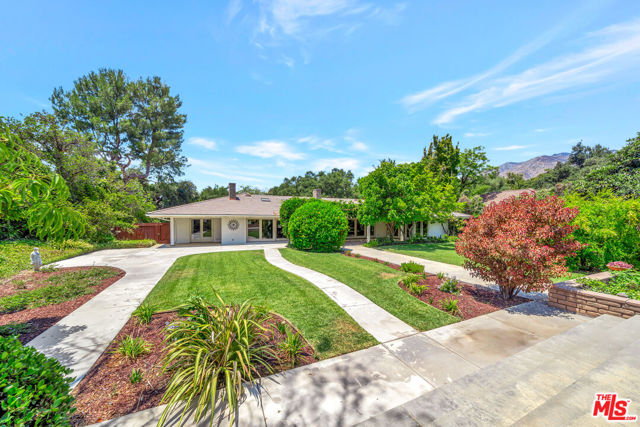 1100 Rodeo Road, Arcadia CA: https://media.crmls.org/mediaz/ee466c41-6814-4273-8d58-31e6dce83c44.jpg