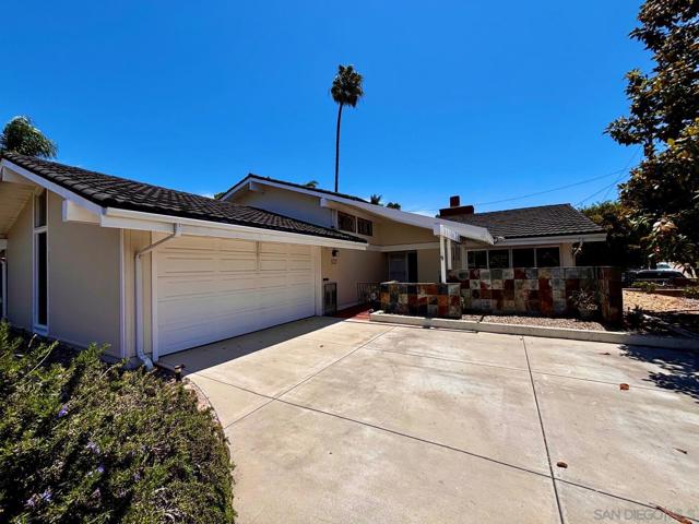 5727 Honors Dr., San Diego CA: https://media.crmls.org/mediaz/ee46a620-6e49-4975-aeb7-4208a900d82f.jpg