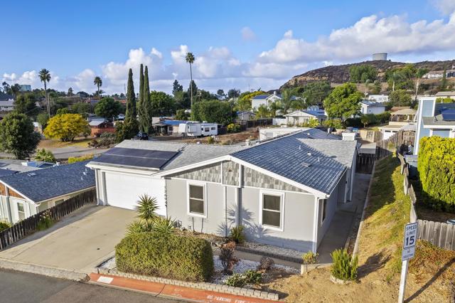 12694 Jackson Heights Drive, El Cajon CA: https://media.crmls.org/mediaz/ee473270-9798-48f6-8df2-a095e948eee0.jpg