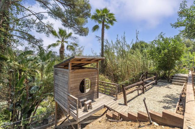 453 Frontenac Avenue, Los Angeles CA: https://media.crmls.org/mediaz/ee49825d-6faa-478f-a4a9-84fdcb5a7d45.jpg