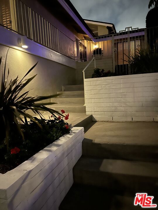 7924 West 80th Street photo 5
