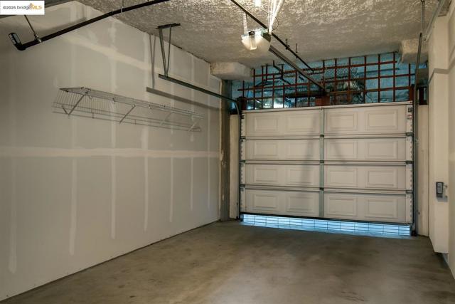 4153 Clarinbridge Cir, Dublin CA: https://media.crmls.org/mediaz/ee49d6db-2a8e-4445-ba70-a47dd506c5fa.jpg