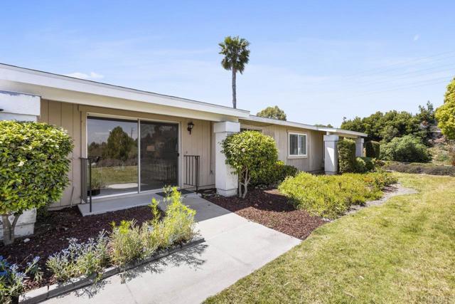 Detail Gallery Image 1 of 1 For 3689 Bartlett Ave, Oceanside,  CA 92057 - 2 Beds | 2 Baths