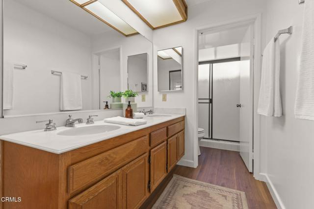 436 E Palm Avenue, Burbank CA: https://media.crmls.org/mediaz/ee4aba19-a76c-4196-b4cd-3a31c8b37454.jpg