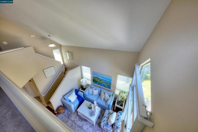 310 Boatswain Ct, Hercules CA: https://media.crmls.org/mediaz/ee4b208c-2806-48c0-866d-cdc08927a9b9.jpg