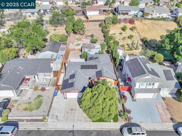 2256 CONCORD DR, Pittsburg CA: https://media.crmls.org/mediaz/ee4b7341-89cd-4677-a858-c76d848be4c5.jpg
