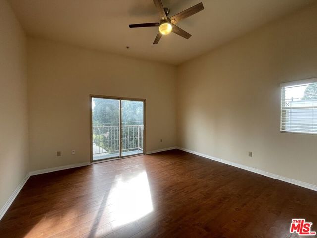 15024 Magnolia Boulevard, Sherman Oaks CA: https://media.crmls.org/mediaz/ee4be2e0-70c4-4f73-9fbb-8672f7574753.jpg