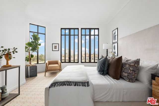 11847 Gorham Avenue, Los Angeles CA: https://media.crmls.org/mediaz/ee4cbb9b-4f6c-4244-9915-1a1ec0a9dba8.jpg