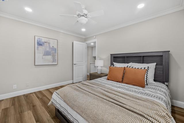 553 Saint George Rd, Danville CA: https://media.crmls.org/mediaz/ee4cbed3-2974-4b3d-900e-5bb9dcc5d39a.jpg