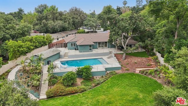 240 Oakhurst Lane, Arcadia CA: https://media.crmls.org/mediaz/ee4cd821-b90a-499f-8256-bfe6a954e7f1.jpg