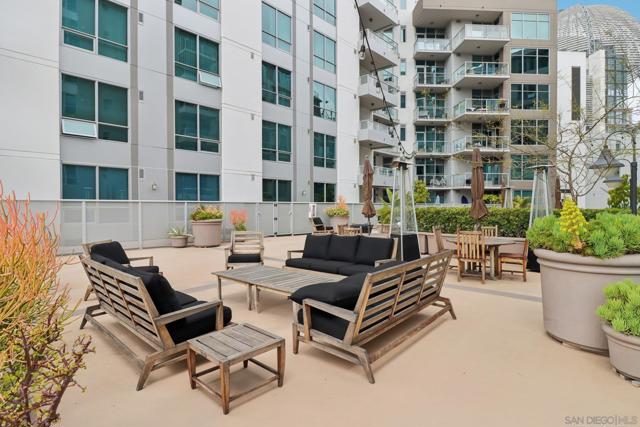 206 Park Blvd, San Diego CA: https://media.crmls.org/mediaz/ee4d6599-cdaa-4f1c-b658-8c472ce877ec.jpg