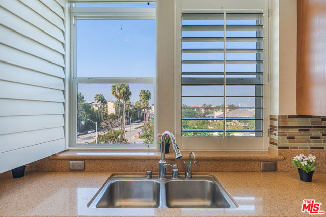 Image 3 of 43 For 7100 Playa Vista Drive 404