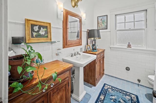 73 Echo Valley Road, Salinas CA: https://media.crmls.org/mediaz/ee4e142a-fac9-490b-b862-31753781d4f0.jpg