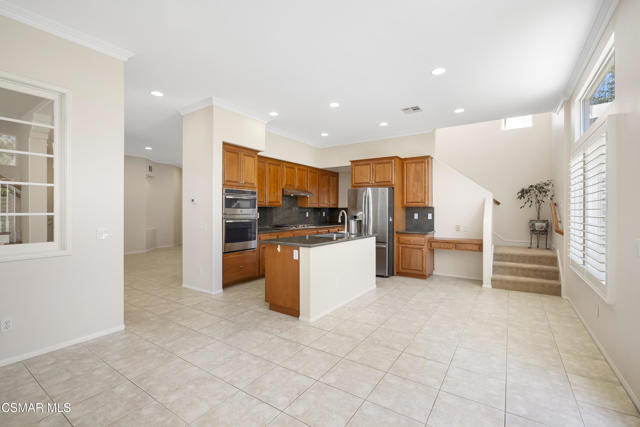 2996 Eagles Claw Avenue, Thousand Oaks CA: https://media.crmls.org/mediaz/ee4e7d1c-92d1-4802-9001-c188f9544323.jpg