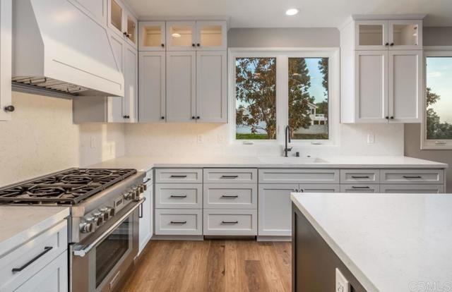 Detail Gallery Image 4 of 31 For 1808 Amalfi Dr, Encinitas,  CA 92024 - 4 Beds | 2/1 Baths