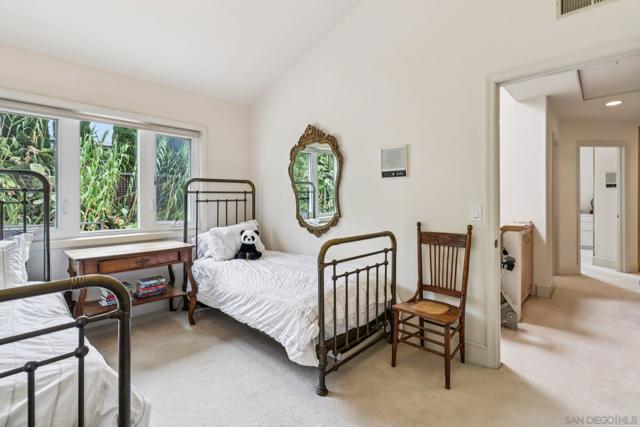 1295 W Redwood St, San Diego CA: https://media.crmls.org/mediaz/ee4fce5a-8ed3-4d8a-90fd-62eb5937978d.jpg