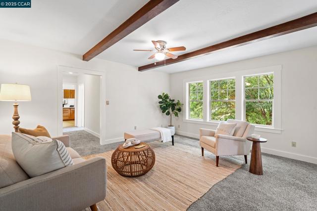 466 Clark St, Crockett CA: https://media.crmls.org/mediaz/ee504b00-8476-4a66-a721-337af2a581ba.jpg