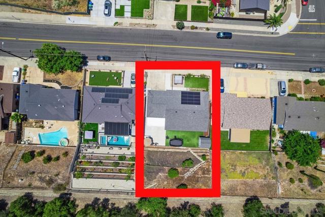 10231 Settle Rd, Santee CA: https://media.crmls.org/mediaz/ee50a847-3b12-43a9-8f11-d5166c0b1e56.jpg