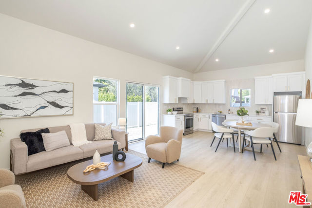 824 N Lima Street, Burbank CA: https://media.crmls.org/mediaz/ee513989-2b3d-4888-a774-ba24e0e108be.jpg