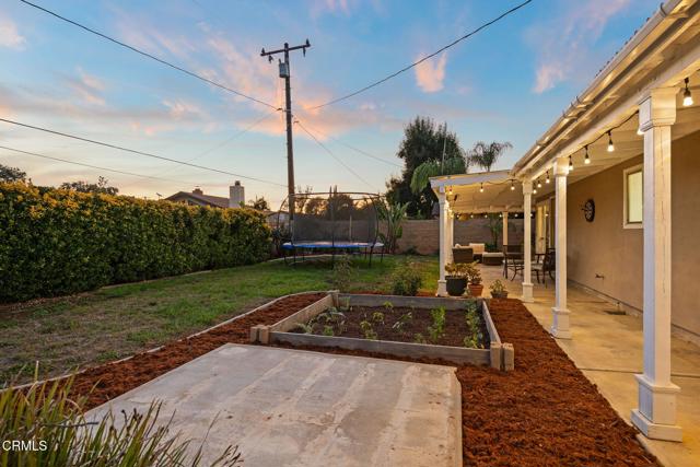 86 Willey Street, Ojai CA: https://media.crmls.org/mediaz/ee513ae2-3109-4970-afe5-b89641118b1b.jpg
