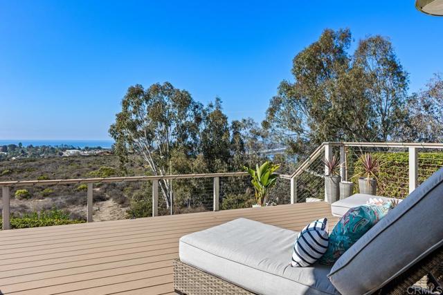 Detail Gallery Image 5 of 54 For 1762 Burgundy Rd, Encinitas,  CA 92024 - 3 Beds | 2/1 Baths