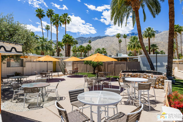 1111 E Palm Canyon Drive, Palm Springs CA: https://media.crmls.org/mediaz/ee51a1ee-0e8d-4e73-ae8d-6c2d8a42eae6.jpg