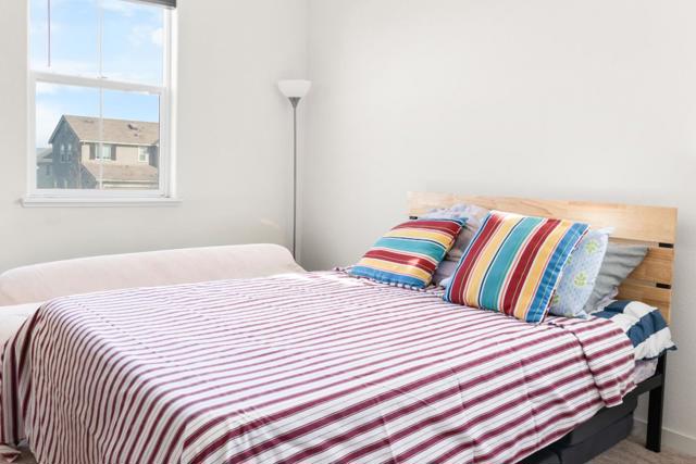 390 Tanoak Street, Hollister CA: https://media.crmls.org/mediaz/ee5255b1-753f-41cd-96bd-9c9194129c30.jpg