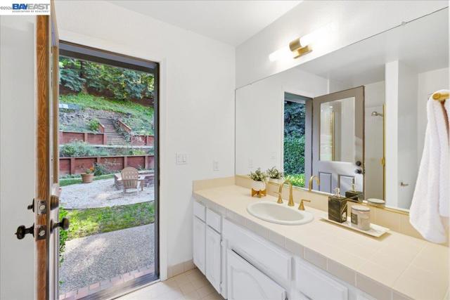 Image 38 of 60 For 5212 Blackhawk Dr