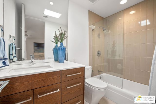 207 Desert Lakes Drive, Palm Springs CA: https://media.crmls.org/mediaz/ee52e9a5-266b-4f01-9a27-8d5847e26917.jpg