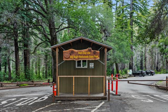 21200 Big Basin Way, Boulder Creek CA: https://media.crmls.org/mediaz/ee52fe40-ef86-4032-bef9-01d454ad4189.jpg
