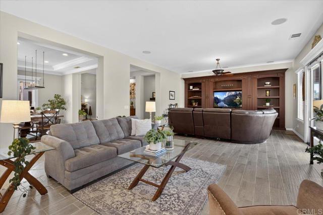 Detail Gallery Image 18 of 74 For 877 Hidden View Ln, Escondido,  CA 92027 - 4 Beds | 2/1 Baths