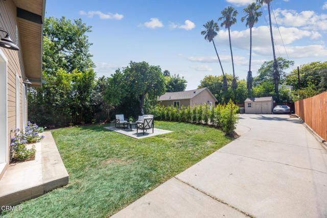 975 N Mentor Avenue, Pasadena CA: https://media.crmls.org/mediaz/ee544958-9778-43dc-8488-faa449b9882b.jpg