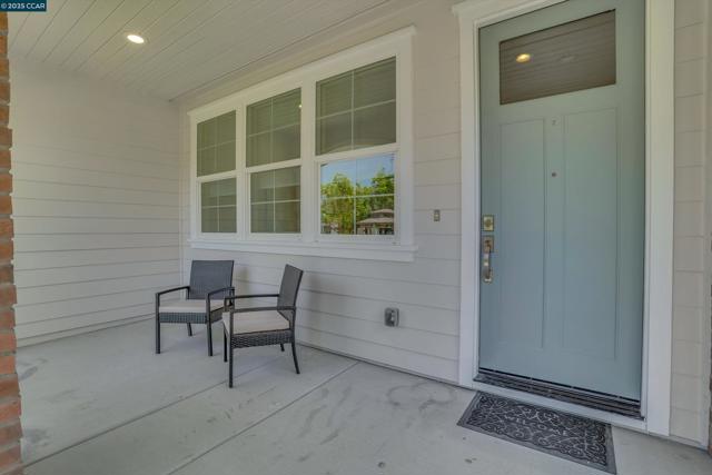 1734 Catalina Ct, Livermore CA: https://media.crmls.org/mediaz/ee552ade-77c5-432b-901a-394614192765.jpg