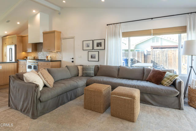 Detail Gallery Image 13 of 44 For 4363 Milpas St, Camarillo,  CA 93012 - 3 Beds | 2 Baths