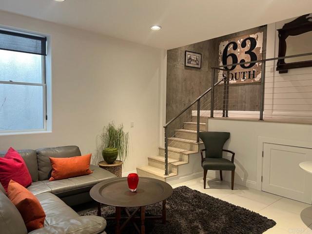 Image 12 of 16 For 611 Stratford Ct