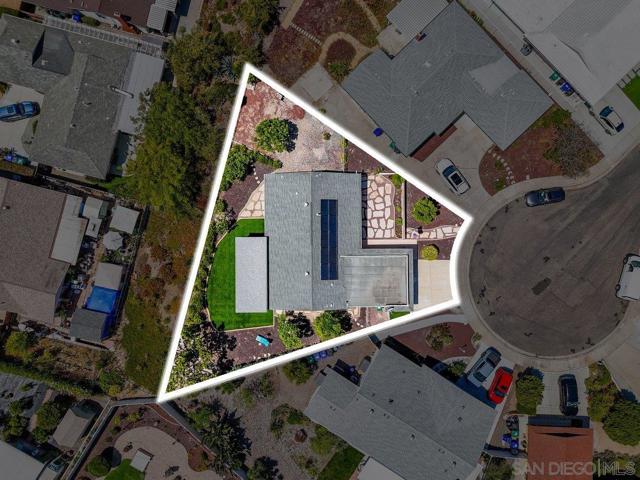 16710 Obispo Lane, San Diego CA: https://media.crmls.org/mediaz/ee55e998-d611-409a-b8ff-6f5201dffe9c.jpg