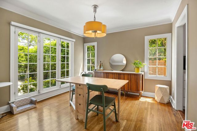 749 N Crescent Heights Boulevard, Los Angeles CA: https://media.crmls.org/mediaz/ee562b7f-d49c-468f-83ec-f10455145f12.jpg