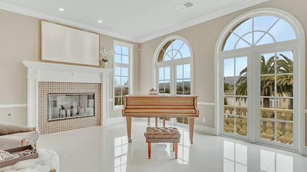 5107 Eastbourne Drive, San Jose CA: https://media.crmls.org/mediaz/ee56cf6c-89d8-4301-8ece-89dde463d632.jpg