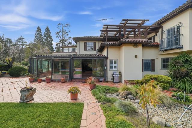 730 Hillsborough Boulevard, Hillsborough CA: https://media.crmls.org/mediaz/ee56eb1c-fea7-4e0f-b822-d7ad47529f57.jpg